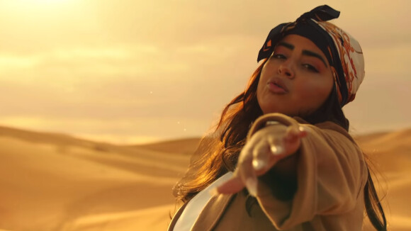 Clip "T'es où" : Marwa Loud cherche l'amour dans le désert avant son nouvel album ☀