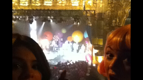 Selena Gomez ... Comme une folle au concert de Katy Perry