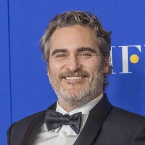 Joaquin Phoenix portera le même costume pour toutes les cérémonies afin de protéger la planète