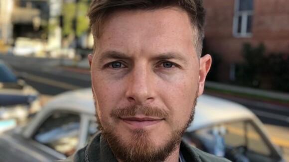 Rick Cosnett (The Flash) fait son coming out : "Je me suis fait la promesse de vivre ma vérité"