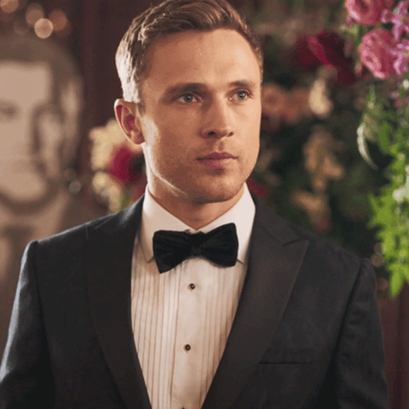 William Moseley dans The Royals