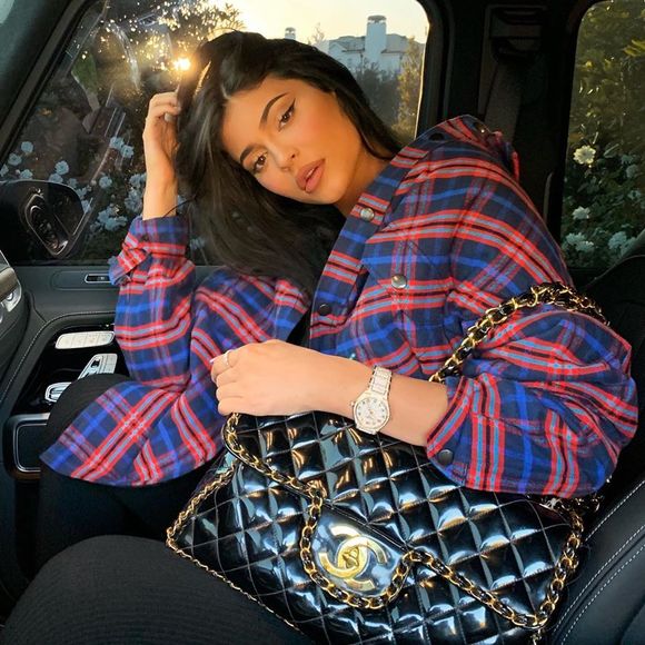 Kylie Jenner addict aux sacs à main : elle dévoile son dressing de sacs qui vaut 1 million de dollars