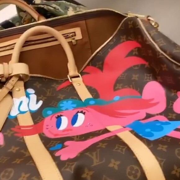 Kylie Jenner dévoile le sac de luxe que Stormi a reçu de la part de sa tata Khloe