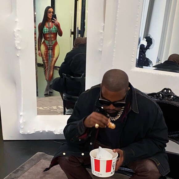 Kim Kardashian et Kanye West à Paris : ils testent le KFC, les twittos hallucinent