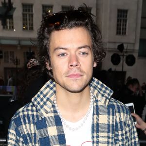 Harry Styles agressé et menacé : il donne de ses nouvelles