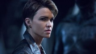 Batwoman : tournage fatiguant et mauvaise ambiance, les raisons du départ de Ruby Rose dévoilées ?