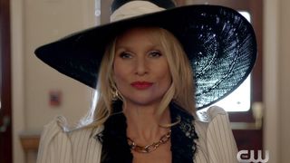Dynastie saison 3 : les raisons du départ de Nicollette Sheridan (Alexis Carrington)