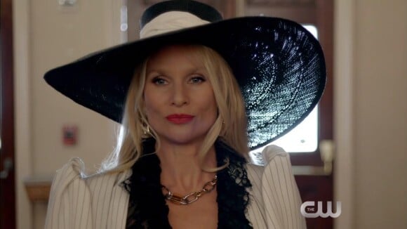 Dynastie saison 3 : les raisons du départ de Nicollette Sheridan (Alexis Carrington)