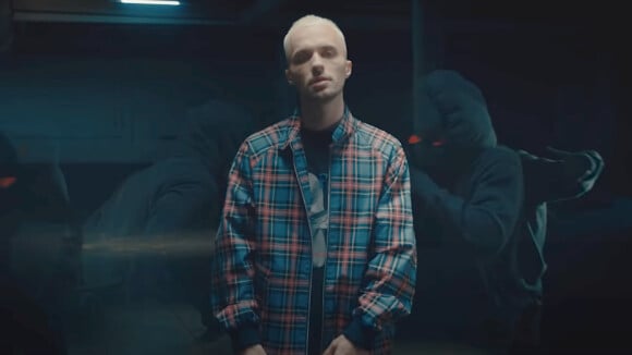 Squeezie annonce la sortie de son premier album de musique, ses fans réagissent