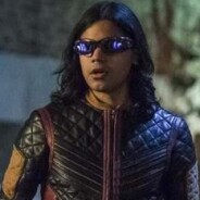 The Flash saison 7 : Cisco prêt à retrouver ses pouvoirs ? Carlos Valdes se confie