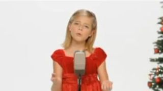 Jackie Evancho ... Silent Night, son clip de Noël