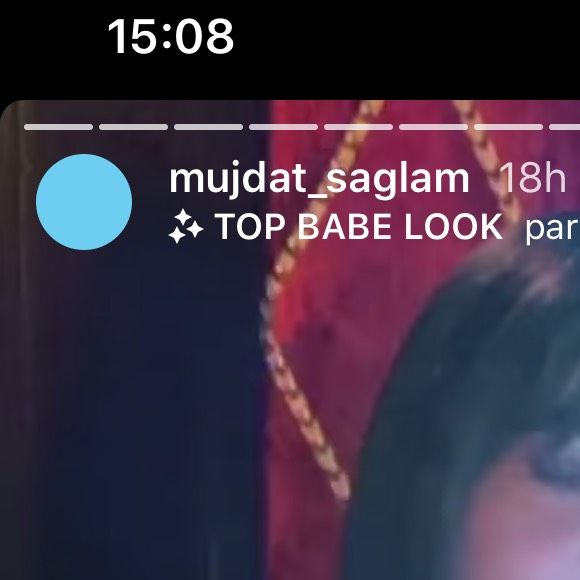 Mujdat s'affiche avec sa nouvelle petite amie Feliccia