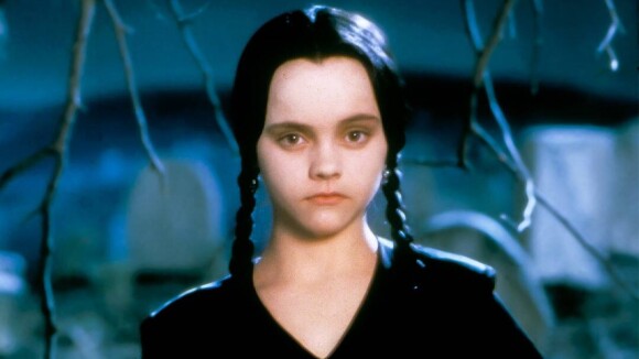 La Famille Addams : Tim Burton va réaliser une série centrée sur Mercredi pour Netflix