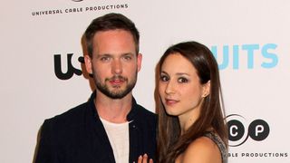 Troian Bellisario a accouché dans sa voiture, elle raconte la naissance totalement folle de son bébé