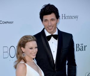 Elite saison 4 : saviez-vous que l'acteur Andrés Velencoso qui joue Armando est l'ex de Kylie Minogue ?