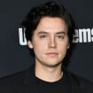 Cole Sprouse en couple : son tacle aux fans qui critiquent sa relation avec Ari Fournier