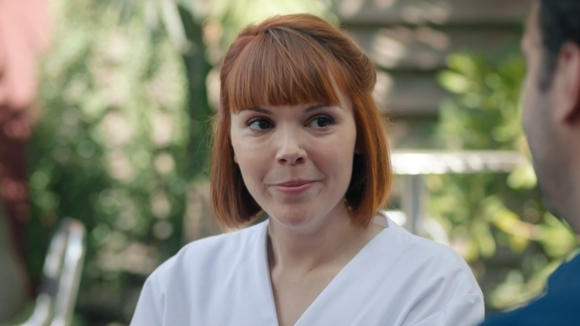Demain nous appartient : après la mort d'Ulysse, Amanda (Marion Christmann) quitte la série