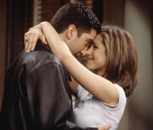 Alors que Ross et Rachel était l'un des couples phares de Friends, Jennifer Aniston a démenti la rumeur de couple avec David Schwimmer dans la vraie vie