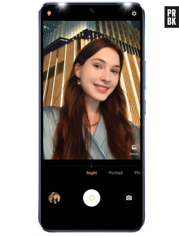 Vivo V21 : un double flash avant pour réussir ses selfies, même en cas de faible luminosité