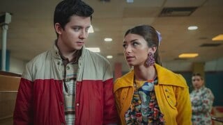 Sex Education : Asa Butterfield (Otis) et Mimi Keene (Ruby) en couple ? Des photos sèment le doute