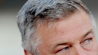 Alec Baldwin : après l'accident mortel, un technicien du film porte plainte contre l'acteur