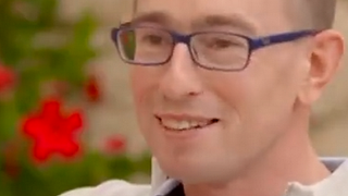 Hervé (L'amour est dans le pré 2021) : une vie sexuelle de folie avec Stéphanie ? Il se confie