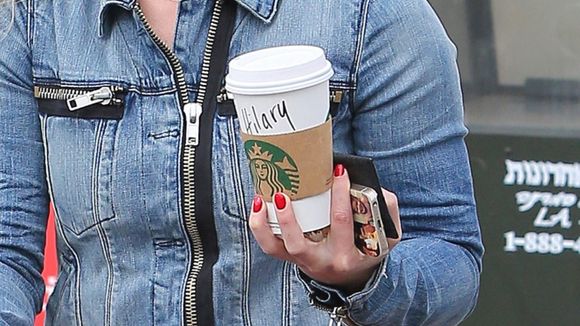 Starbucks : bientôt la fin des gobelets avec ton prénom... pour l'environnement