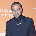 Jesse Williams (Grey's Anatomy) nu : la production de sa pièce réagit et menace de poursuites après la publication des photos