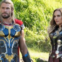 Chris Hemsworth : son attention adorable envers Natalie Portman pour leur baiser sur le tournage de Thor - Love and Thunder