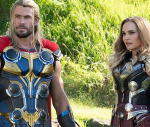 Thor - Love and Thunder : ce geste fou de Chris Hemsworth envers Natalie Portman durant le tournage de leur baiser