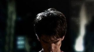 Spider-Man 3D ... Tobey Maguire kiffe le nouveau costume