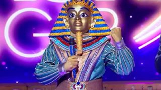 Mask Singer 4 : le Pharaon démasqué, grosse émotion pour le jury et les téléspectateurs