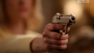 Face à des scènes difficiles à regarder, Netflix partage un message de prévention très fort pour l'un de ses plus gros succès