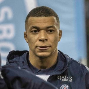 "Son image prime sur le collectif" : grosses tensions au PSG entre un joueur et Kylian Mbappé ? Une histoire de jalousie fait trembler le club