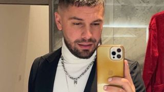 "Vous serez les premiers informés" : Kevin Guedj accusé d'avoir déjà remplacé Carla Moreau avec une jolie brune, il met les choses au clair