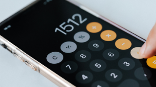 "Fiston, pourquoi t'as deux calculatrices sur ton téléphone ?" : le retour en force des applications de coffre-fort pour contourner les contrôles parentaux