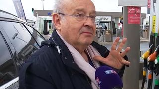 "La honte", "c'est énorme"... Michel Jonasz interrogé au 13 heures de TF1 sans être reconnu, Twitter hallucine face à la "séquence de l'année"