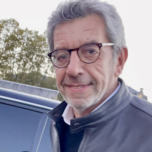 Michel Cymès lors de la 40ème Foire du Livre de Brive à Brive-la-Gaillarde, France, le 5 novembre 2022. © Fabien Faure/Bestimage