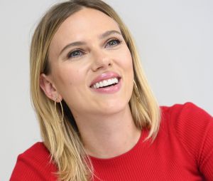 Info - Scarlett Johansson est maman d'un petit garçon prénommé Cosmo - Scarlett Johansson à la conférence de presse de "Jojo Rabbit" à l'hôtel Four Seasons de Beverly Hills. Los Angeles, le 13 octobre 2019.