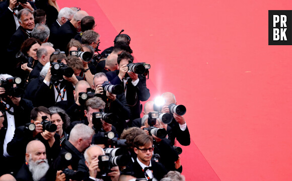 Illustration (photographes) - Montée des marches du film « Jeanne du Barry » pour la cérémonie d’ouverture du 76ème Festival International du Film de Cannes, au Palais des Festivals à Cannes. Le 16 mai 2023 © Jacovides-Moreau / Bestimage 