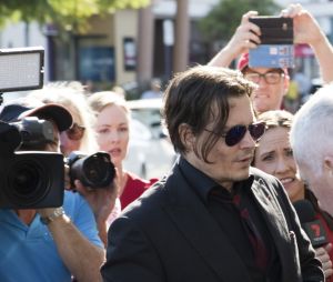 Johnny Depp et sa femme Amber Heard arrivent au tribunal de Southport pour le procès dans lequel est impliquée Amber pour avoir fait entrer sur le territoire ses chiens Pistol et Boo sans les déclarer à Southport le 18 Avril 2016. 