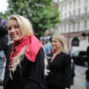 Amber Heard à son arrivée à la cour royale de justice à Londres, dans le cadre d'un procès en diffamation contre le journal The Sun Newspaper. Le 8 juillet 2020 © Rob Pinney / Zuma Press / Bestimage 