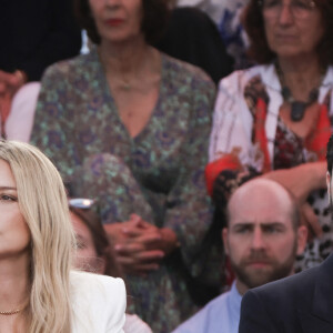 Exclusif - Virginie Efira enceinte, Melvil Poupaud - Emission "C à vous" lors du 76ème Festival International du Film de Cannes le 23 mai 2023. © Jack Tribeca/Bestimage 