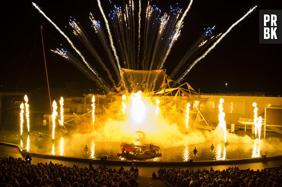 Illustration de l'Aquaféerie nocturne "La Forge aux Etoiles" - Dominique Hummel (président du directoire du Futuroscope) nous a fait visiter le Futuroscope et la présentation du show " La Forge aux Etoiles " crée par 45 DEGREES ( la compagnie des événements et projets spéciaux du Cirque du Soleil. Le 09 avril 2016 © Pierre Perusseau / Bestimage