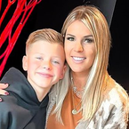 Amélie Neten furieuse contre le prof de son fils, elle craque et le menace : "Je vais venir vous trouver"