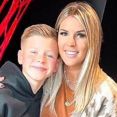 Amélie Neten furieuse contre le prof de son fils, elle craque et le menace : "Je vais venir vous trouver"