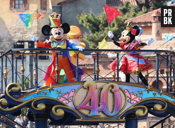 Le parc Disneyland fête son 40ème anniversaire à Tokyo le 10 avril 2023.