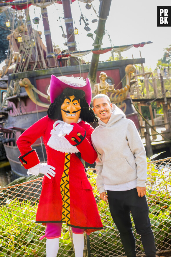 Antoine Griezmann est venu passer une journée à Disneyland Paris, pour profiter de l'ambiance d'Halloween. Le 19 octobre 2022 © Disneyland Paris via Bestimage