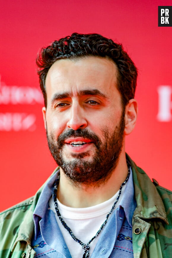 Jonathan Cohen sur le tapis rouge du photocall de la première du film "Une année difficile" lors du 1er Festival International du Film de Biarritz "Nouvelles vagues" à Biarritz, France, le 30 juin 2023. © Christophe de Prada/Bestimage