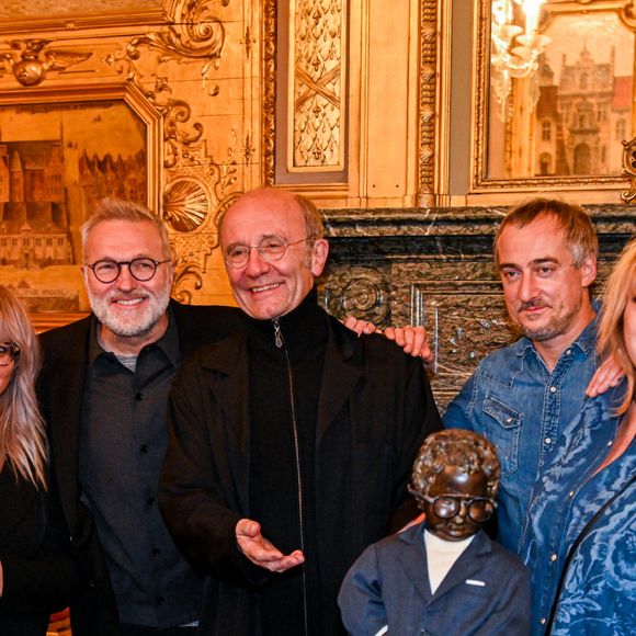 JeanFi Janssen, Caroline Diament, Laurent Ruquier, Philippe Geluck, Sébastien Thoen, Michèle Bernier et Christophe Beaugrand lors d'une réception à l'hôtel de ville de Bruxelles avec Laurent. © Frédéric Andrieu / Bestimage